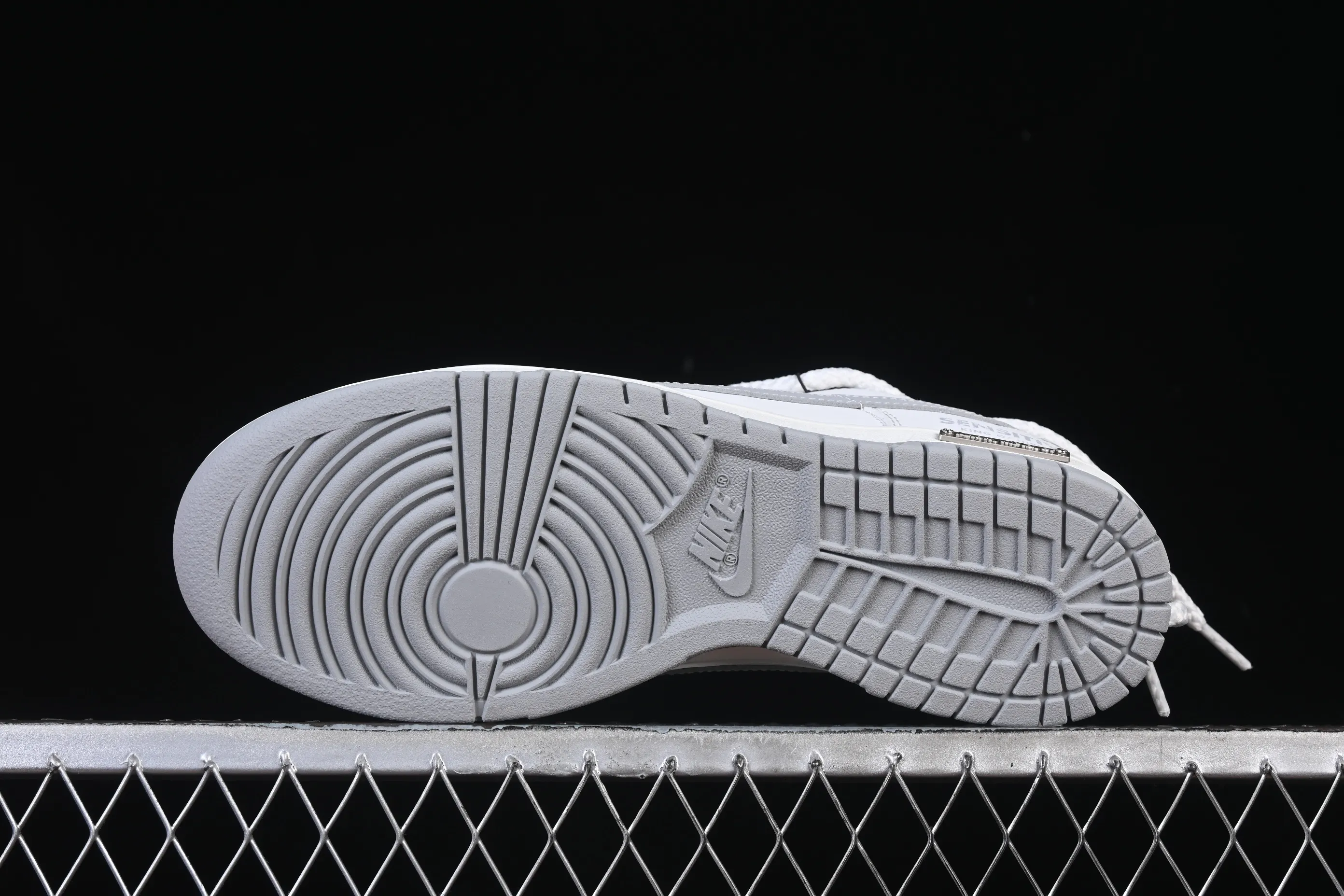 All categories Nk SB Dunk Series Nk SB Dunk Low High-end customized low-top sneakers Nike SB Dunk Low "Just Do It" Anniversary high-end customized low-top casual sneakers WG0508-040